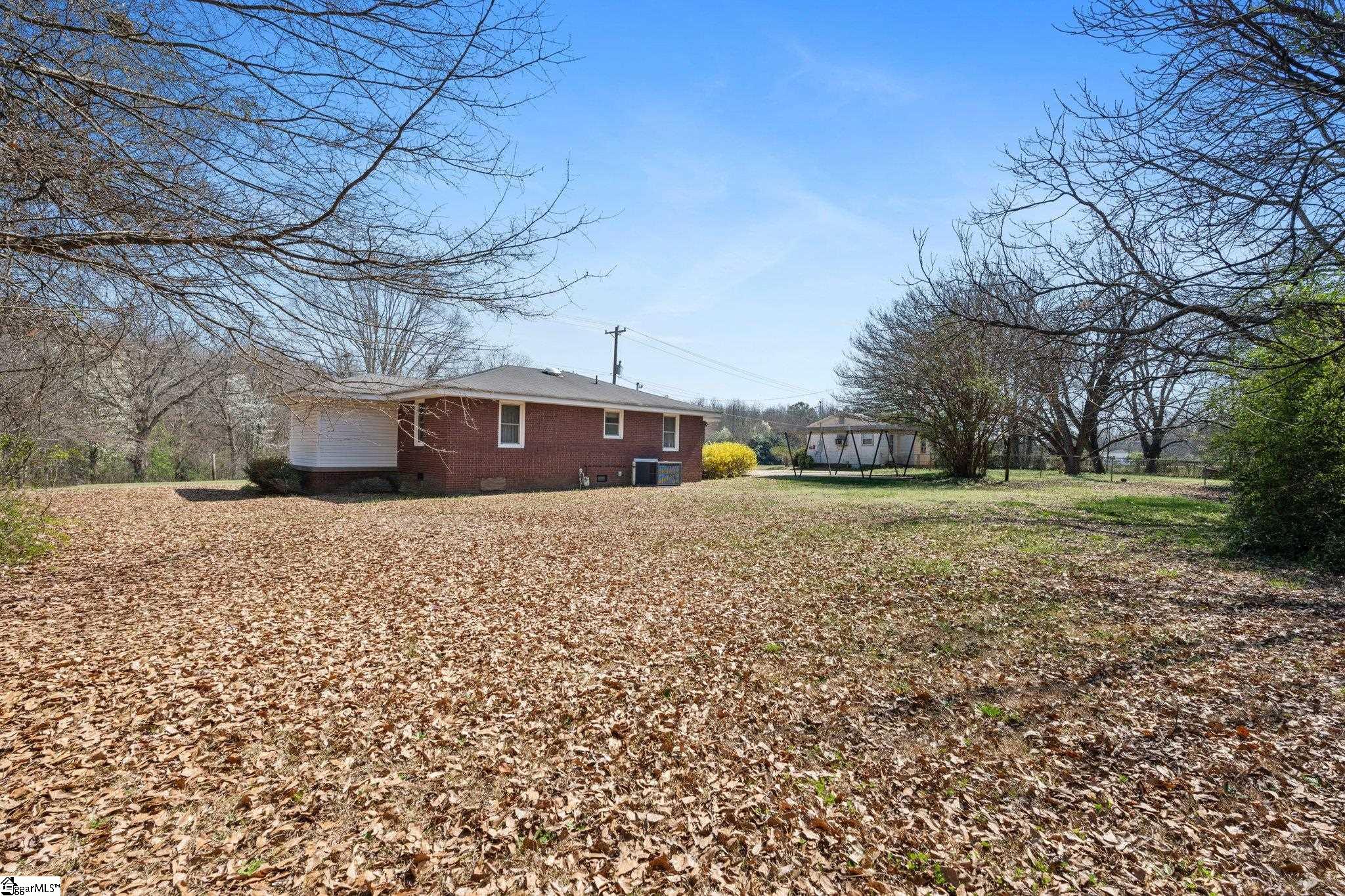 2205 Highway 357 Lyman, SC 29365 - Photo 4 of 19 Gallery Image 4