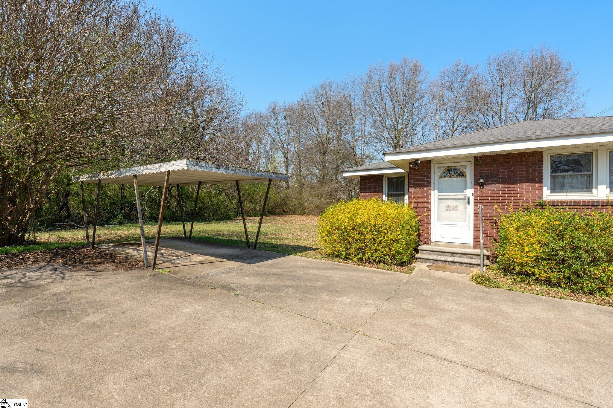 2205 Highway 357 Lyman, SC 29365 - Photo 6 of 19 Gallery Image 6