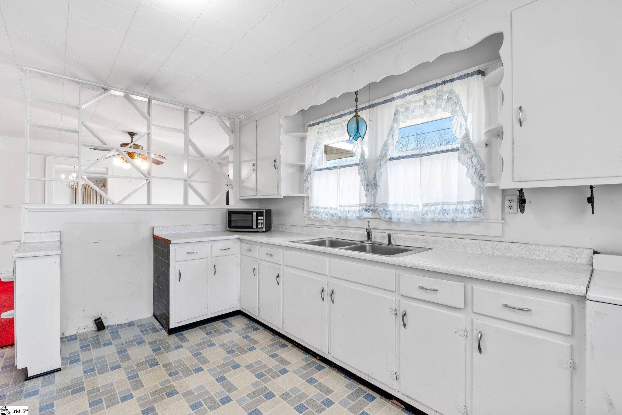 2205 Highway 357 Lyman, SC 29365 - Photo 10 of 19 Gallery Image 10