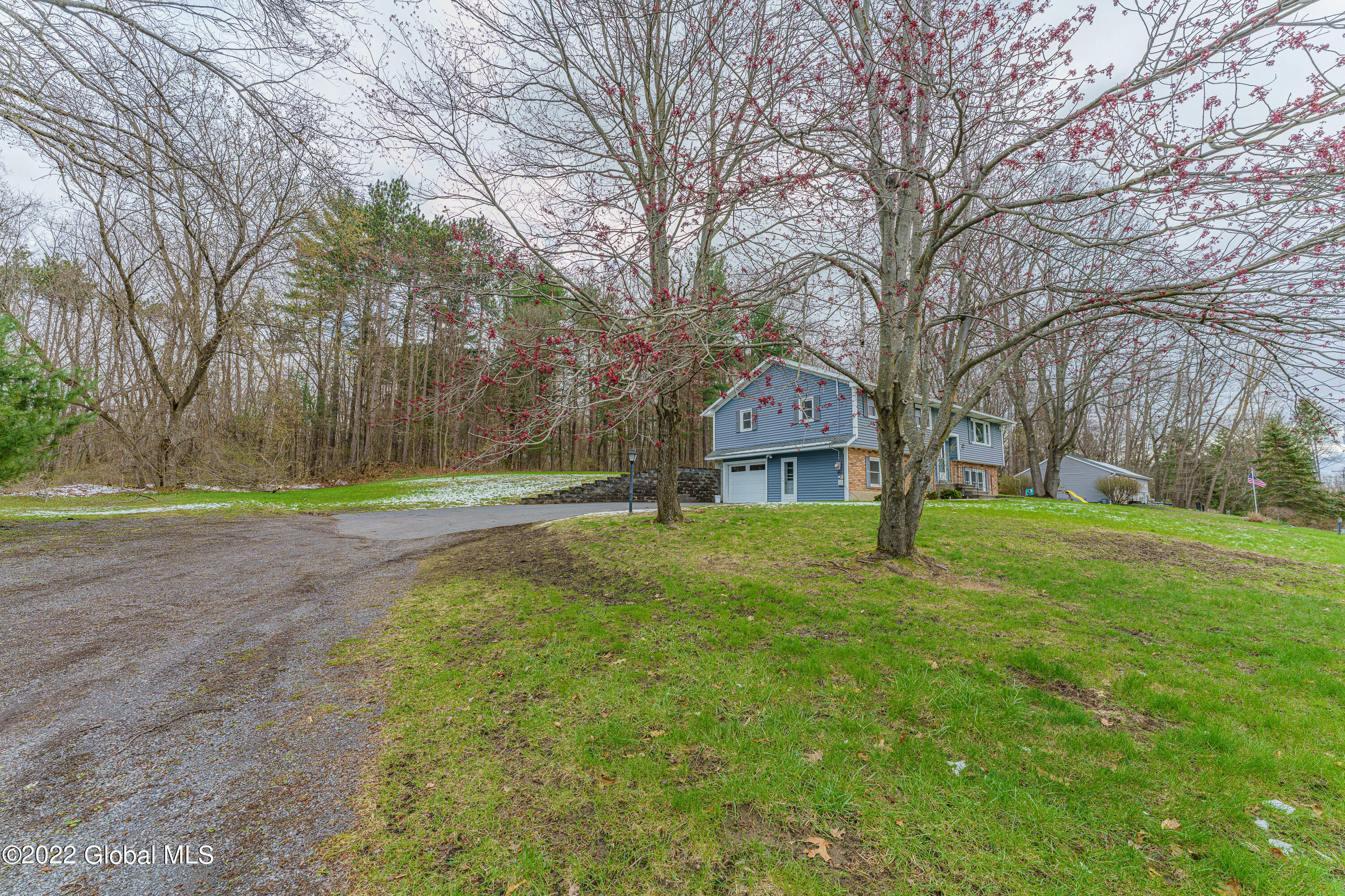 3097 East Old State Road Schenectady, NY 12303 - Photo 3 of 44 0 Front 3