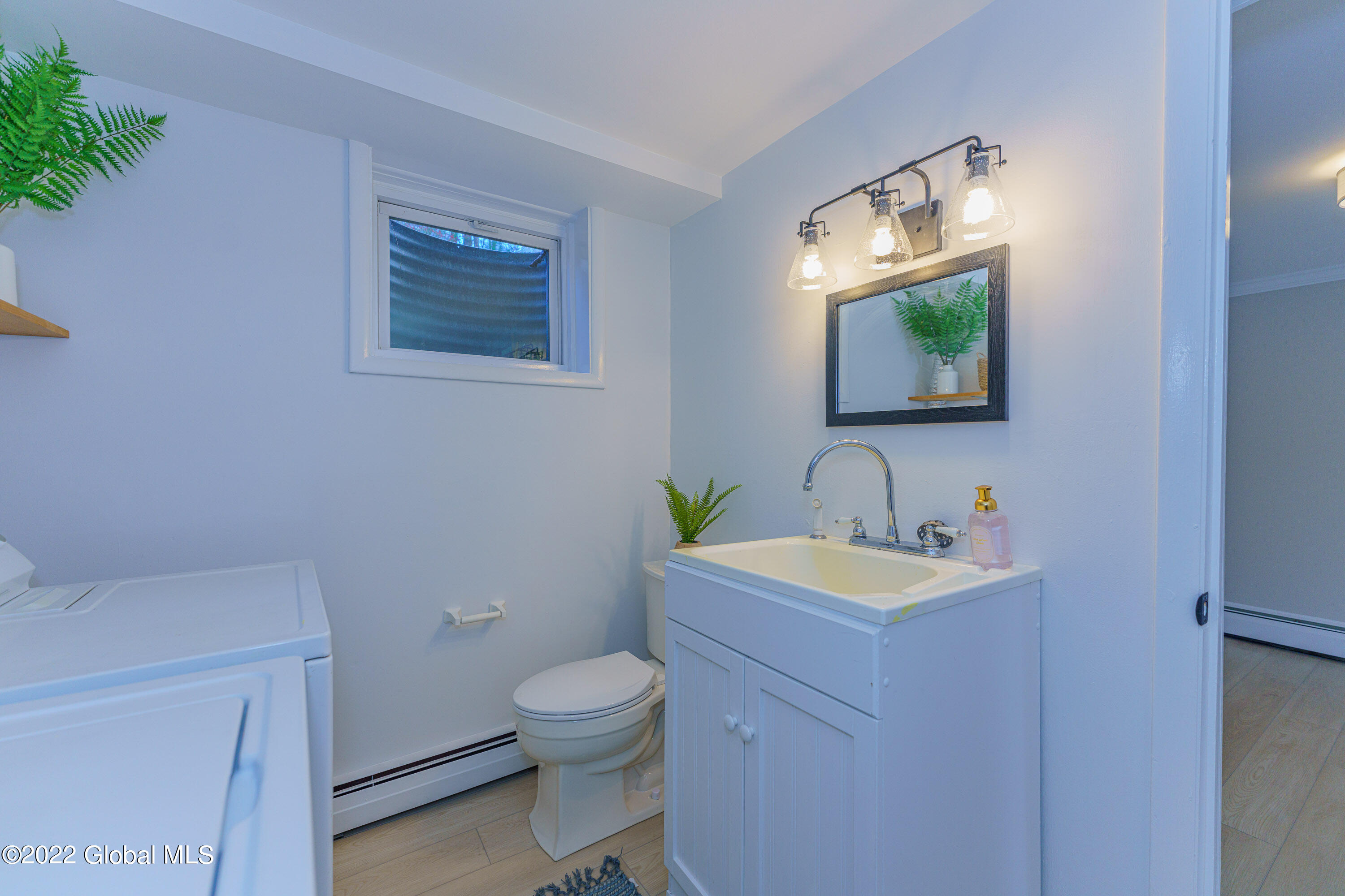 3097 East Old State Road Schenectady, NY 12303 - Photo 32 of 44 Bathroom 2