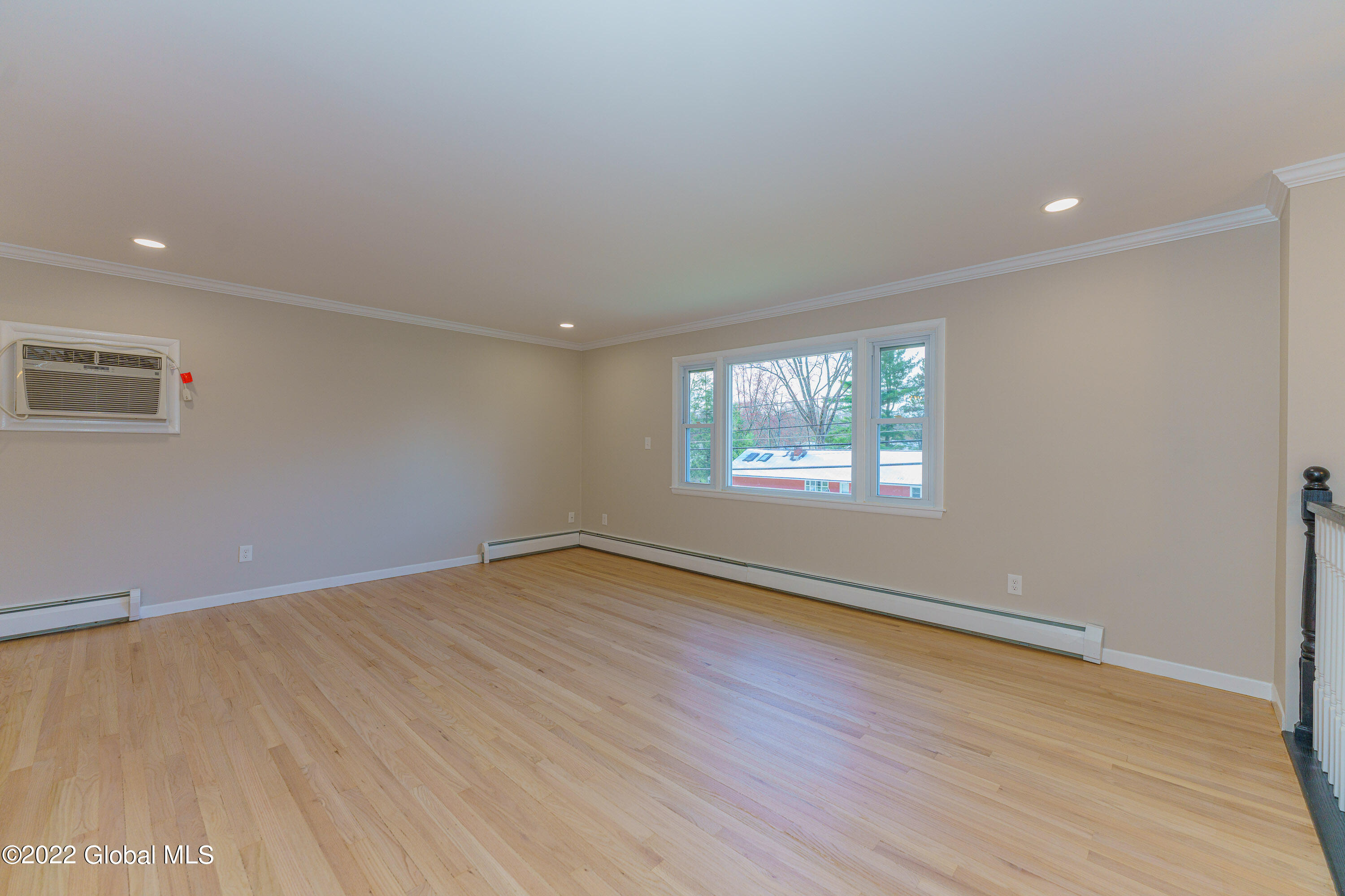 3097 East Old State Road Schenectady, NY 12303 - Photo 7 of 44 2 Livingroom 2