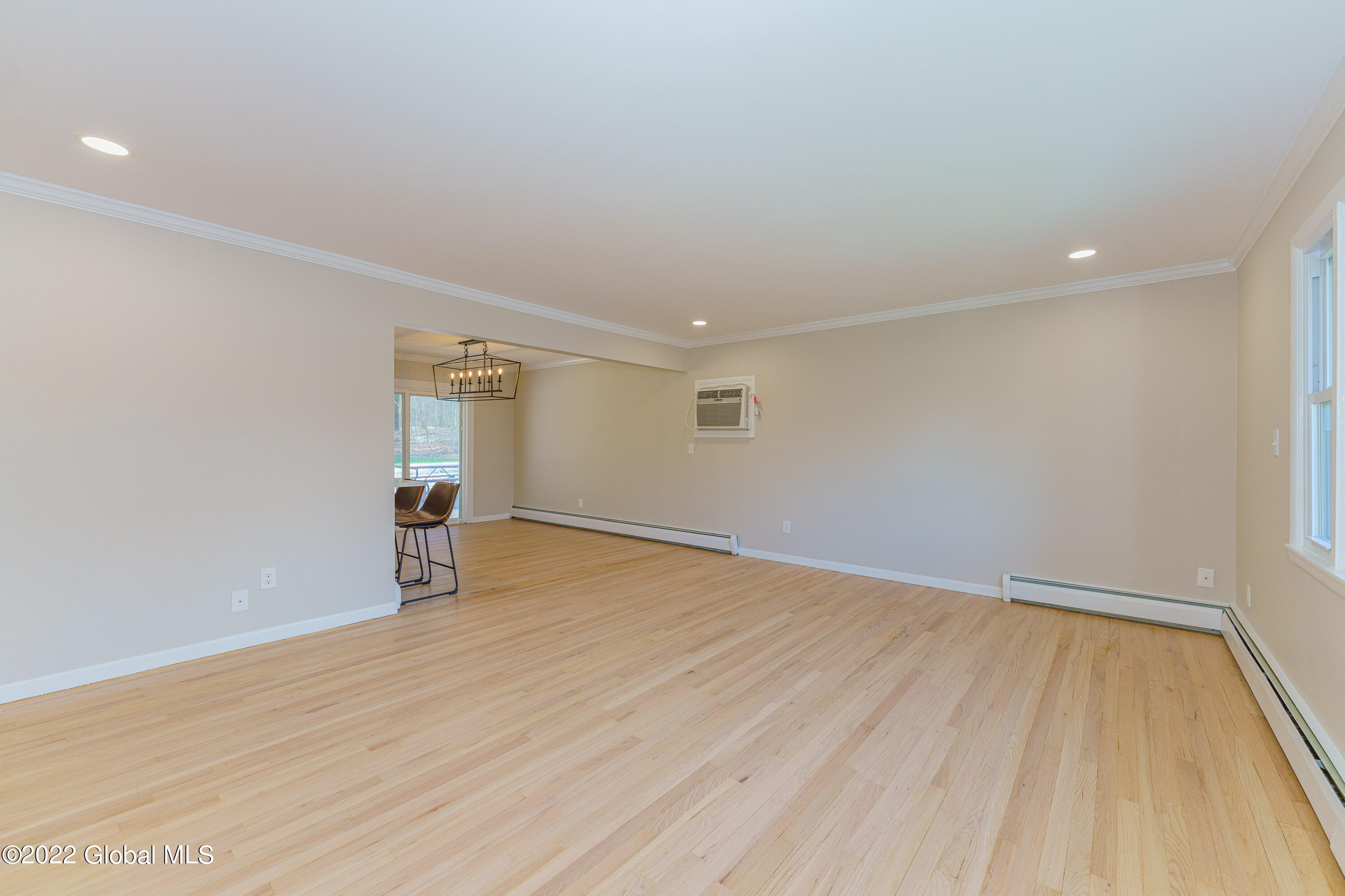 3097 East Old State Road Schenectady, NY 12303 - Photo 8 of 44 2 Livingroom 3
