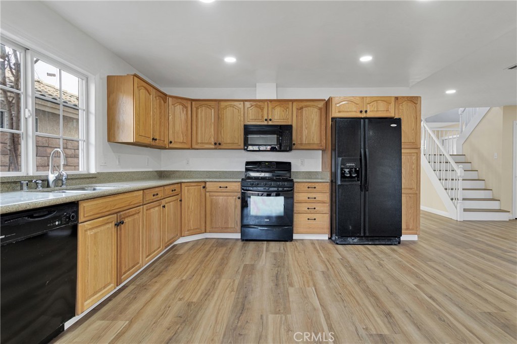 12802 Rain Shadow Road Victorville, CA 92395 - Photo 9 of 35