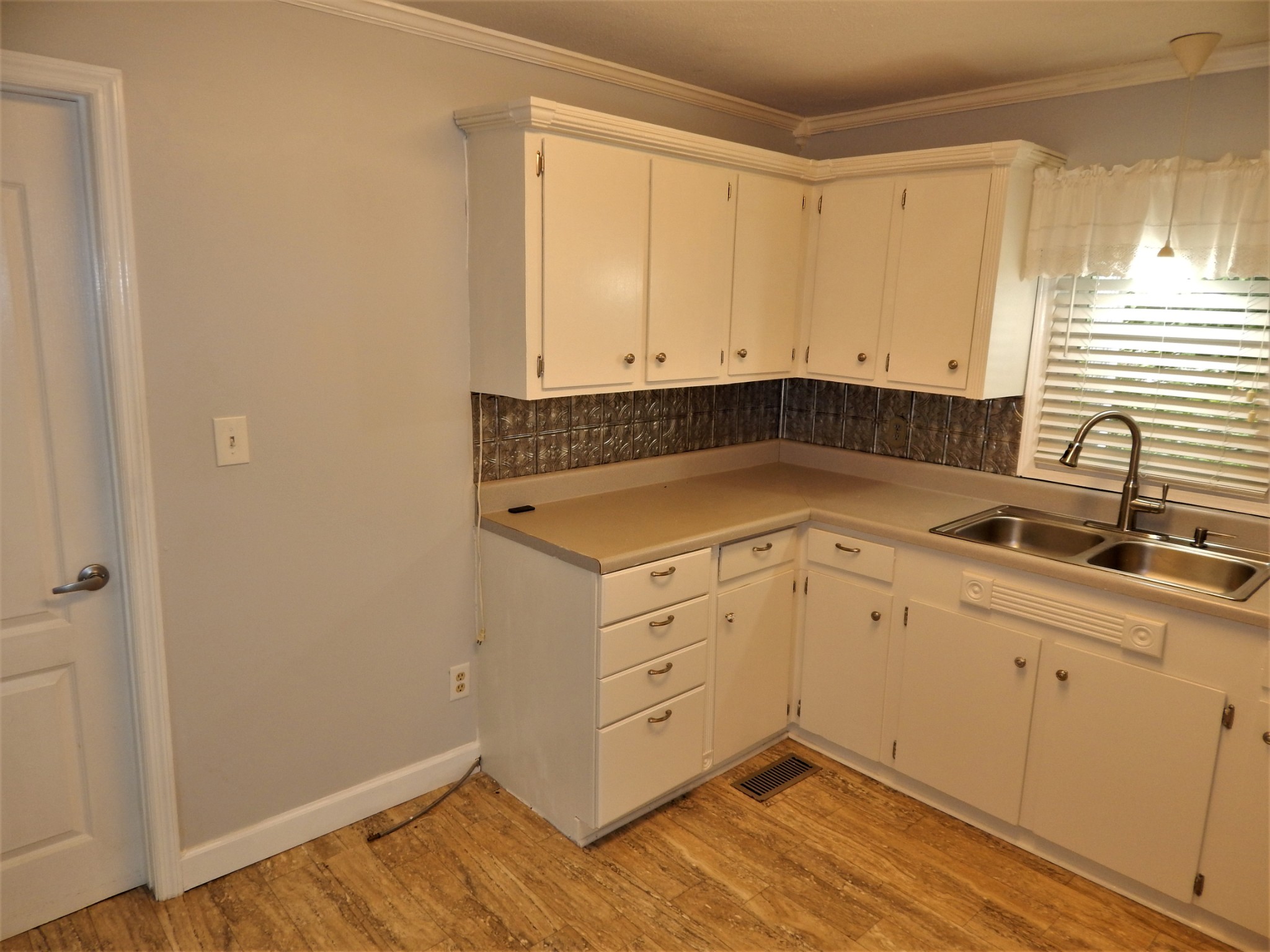 831 Green River Road Waynesboro, TN 38485 - Photo 11 of 49 Gallery Image 11