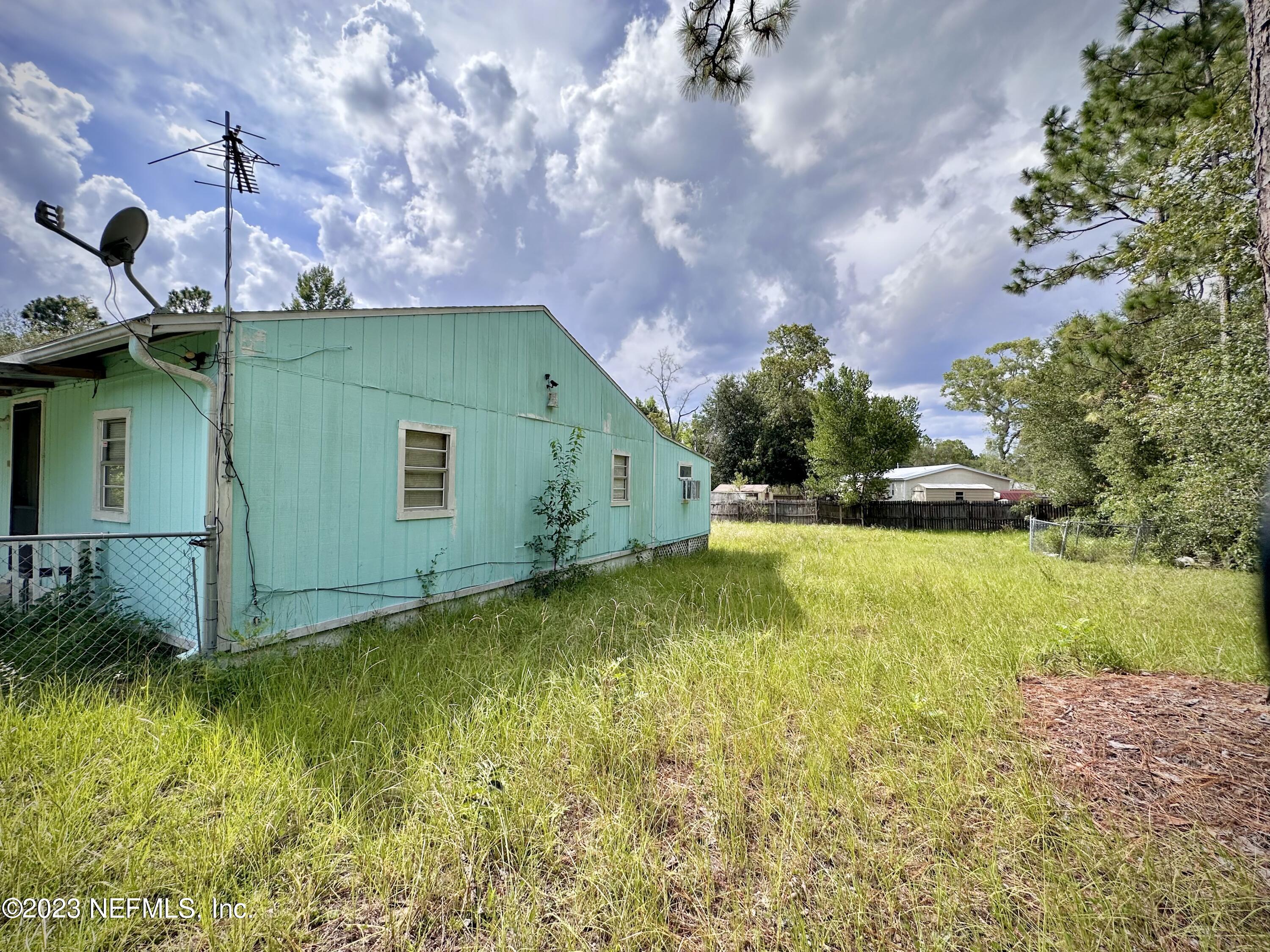 5818 Hillridge Road Keystone Heights, FL 32656 - Photo 3 of 14 E3EFAFE4-5B01-4CEE-A4B0-F08B4160FB91