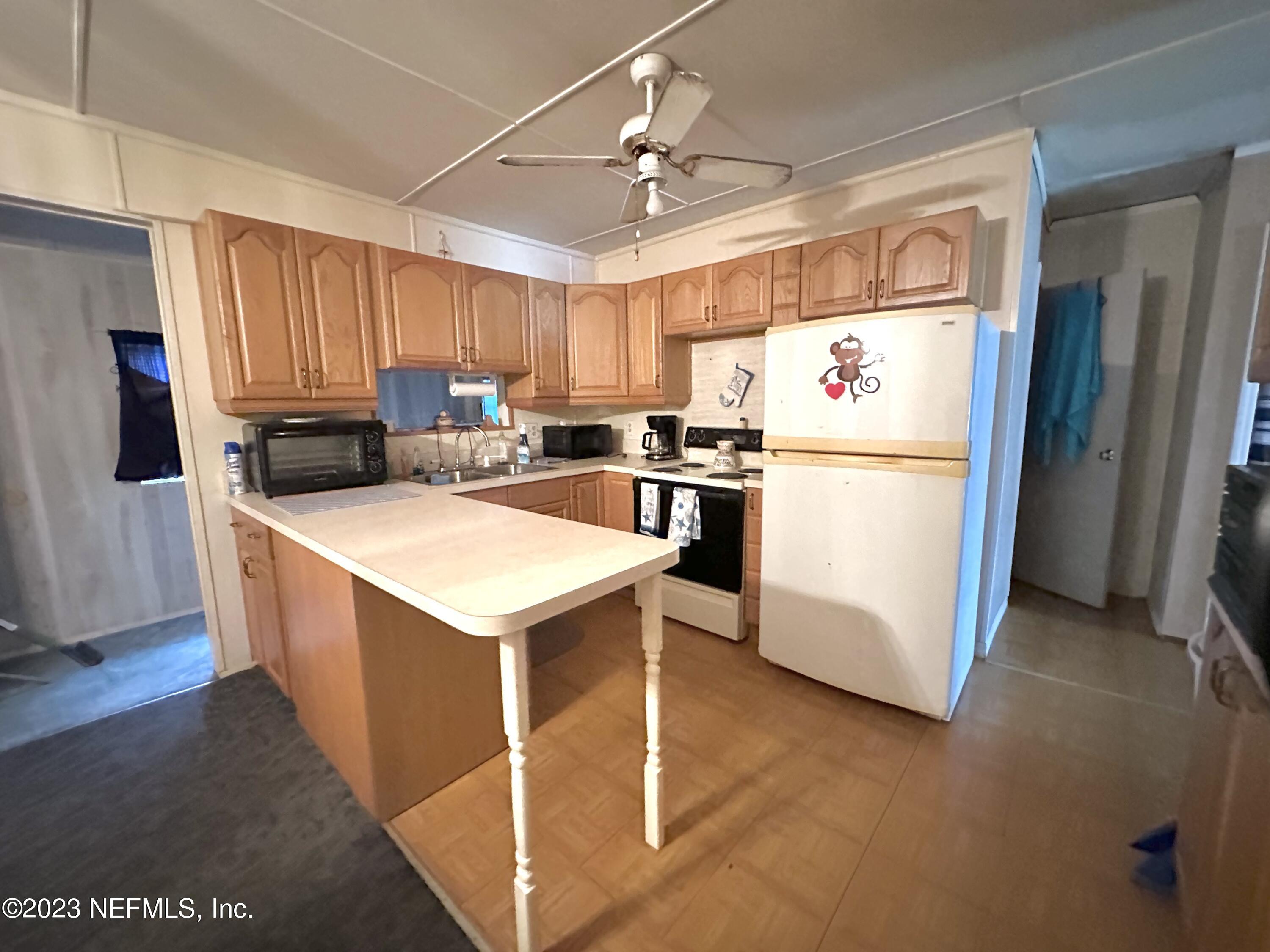 5818 Hillridge Road Keystone Heights, FL 32656 - Photo 8 of 14 687C2508-E20D-40BB-9C30-B6D7D0AAB459