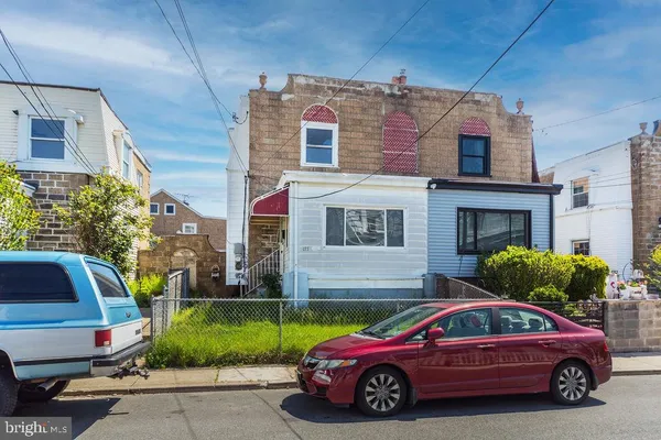 $2,000 | 177 Wellington Road, Upper Darby, PA 19082