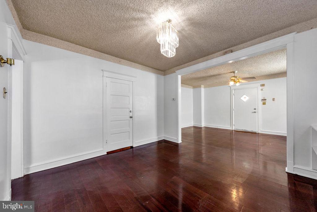 177 Wellington Road Upper Darby, PA 19082 - Photo 6 of 26