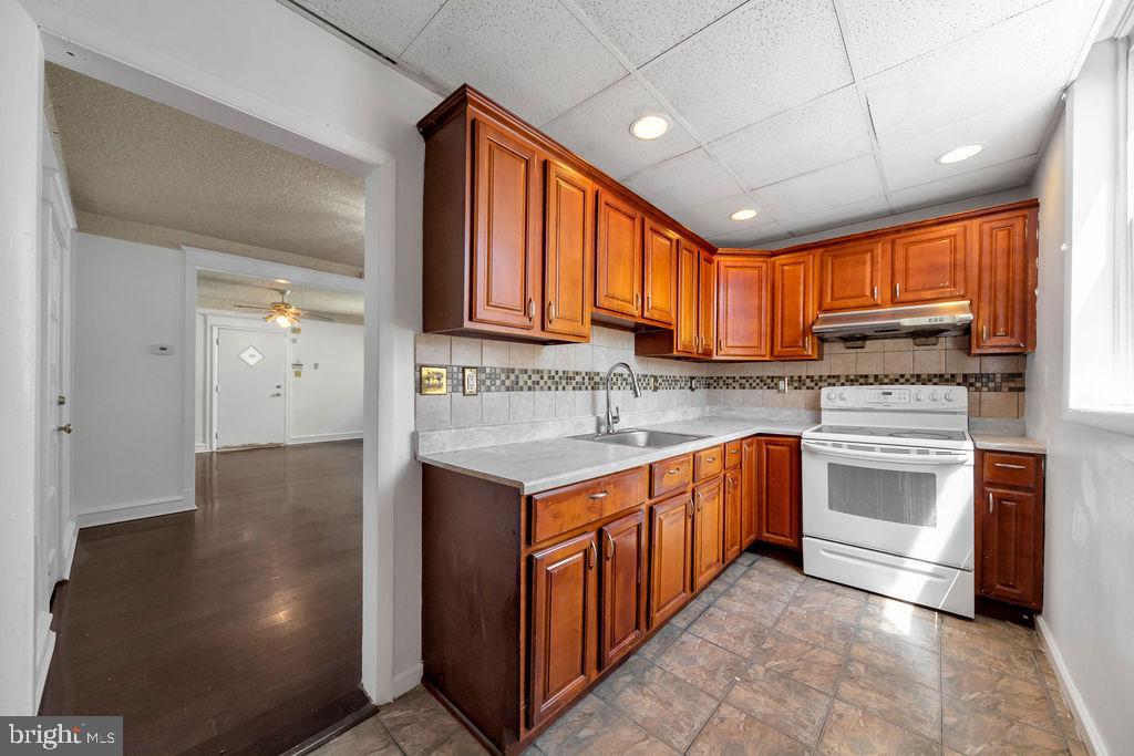 177 Wellington Road Upper Darby, PA 19082 - Photo 9 of 26