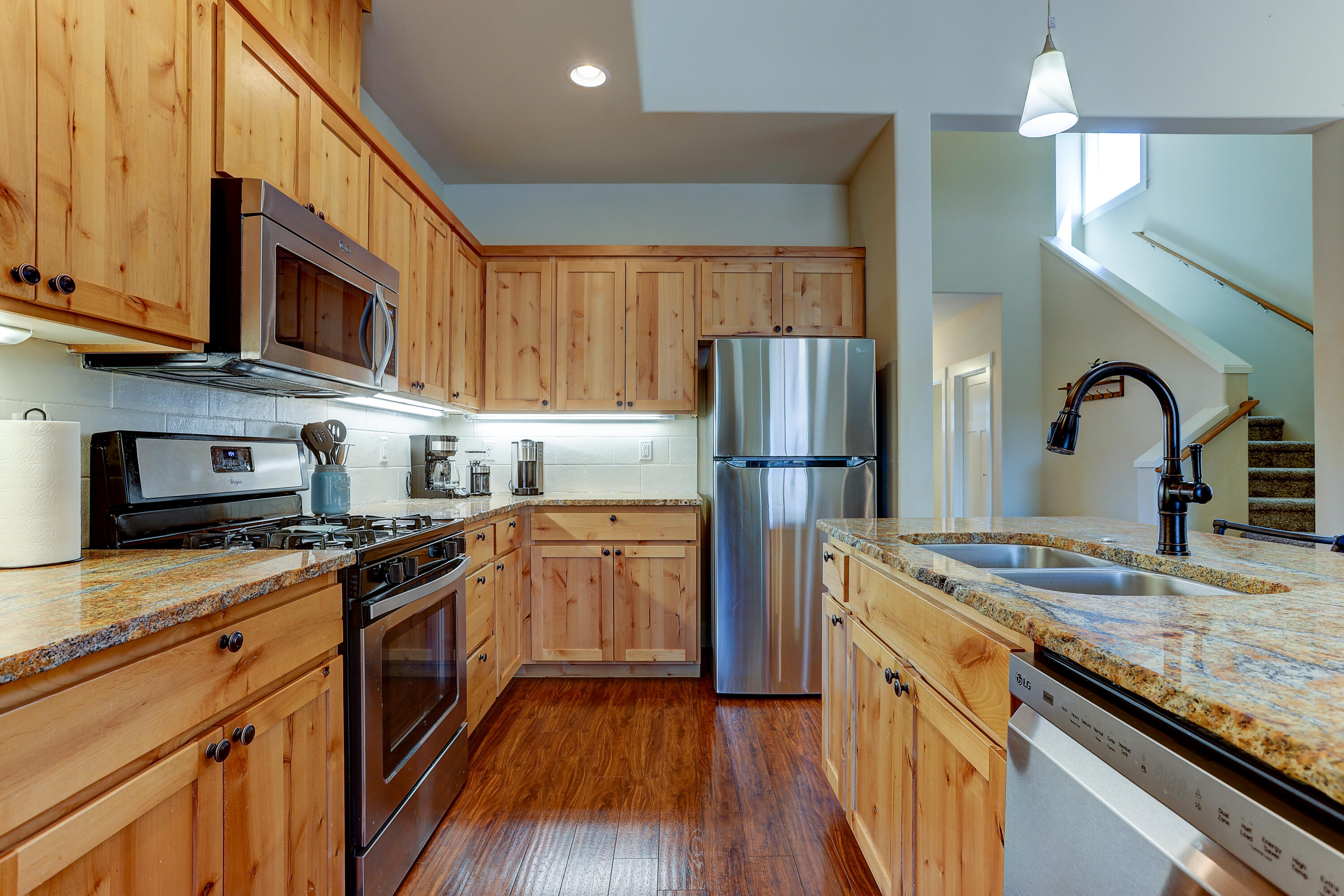 62509 Eagle Road Bend, OR 97701 - Photo 5 of 25 62509 Eagle Road-11