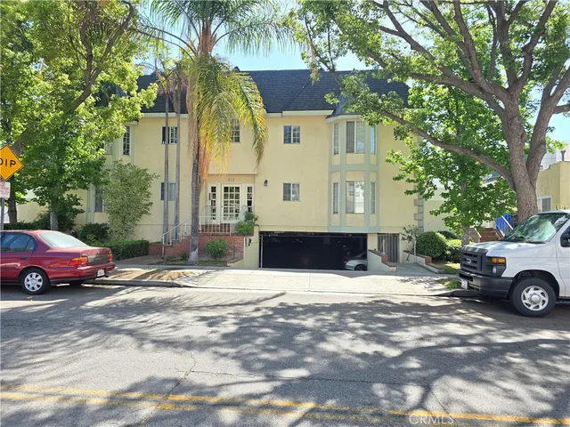 $685,000 | 612 North Columbus Avenue, Unit 101, Glendale, CA 91203