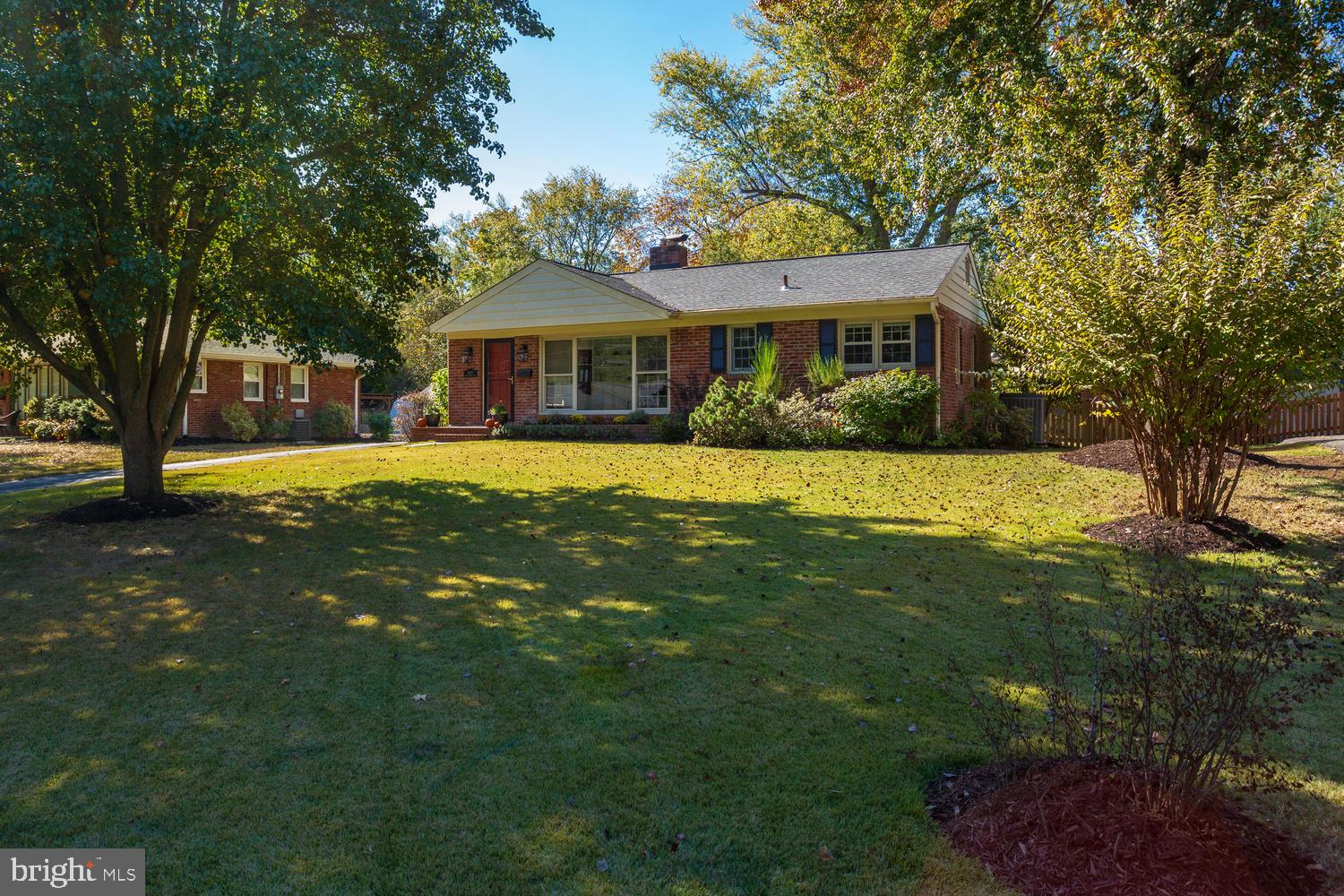 8000 New Market Road Alexandria, VA 22308 - Photo 3 of 26 Gallery Image 3