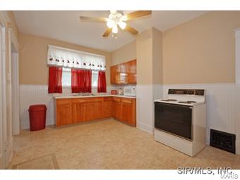 538 St Louis Road Collinsville, IL 62234 - Photo 9 of 17 Gallery Image 9