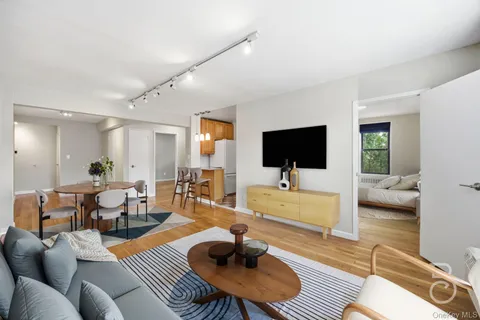 $675,000 | 25-34 Crescent Street, Unit 2K | Astoria