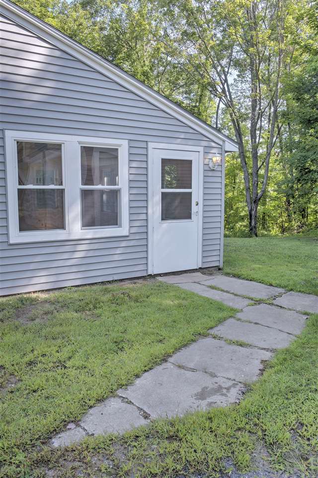 19 Graves Road Keene, NH 03431 - Photo 4 of 28