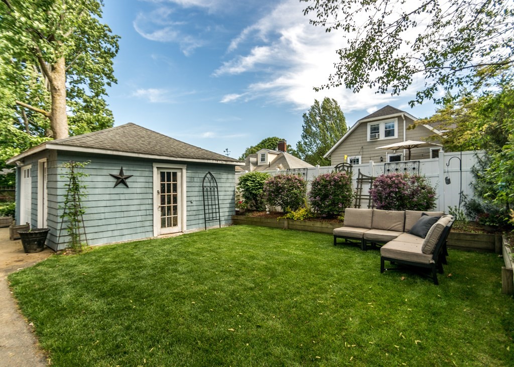 16 Hamblin Road, Unit 2 Waltham, MA 02453 - Photo 29 of 29 a front view of a house with garden