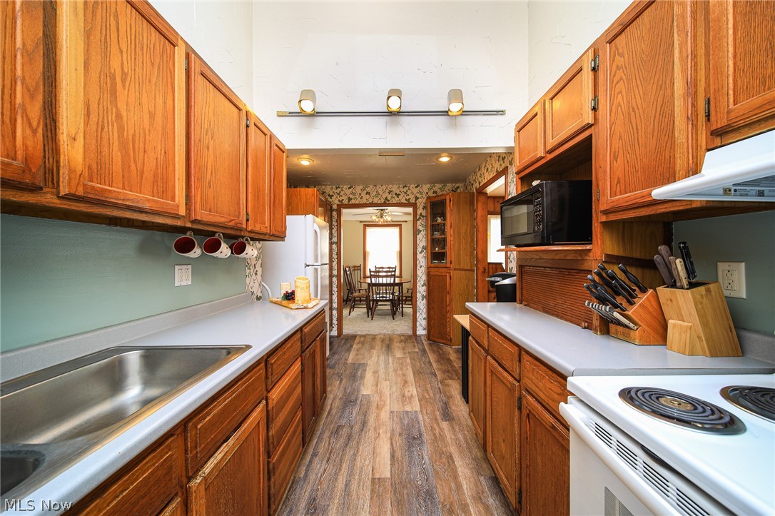 10900 Bell Road Newbury, OH 44065 - Photo 9 of 31 Gallery Image 9
