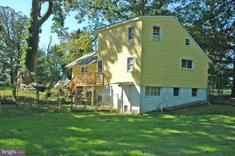 11015 Bowerman Road White Marsh, MD 21162 - Photo 13 of 27 Exterior (Rear)