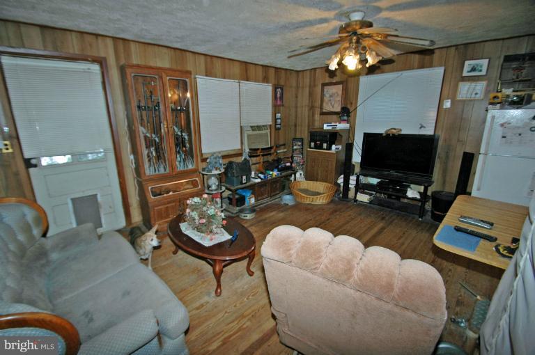 11015 Bowerman Road White Marsh, MD 21162 - Photo 20 of 27 Living Room