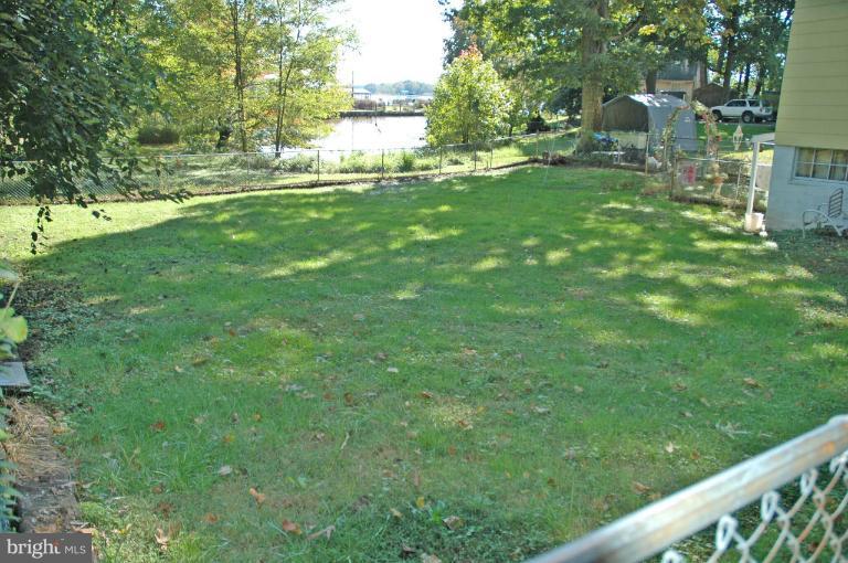 11015 Bowerman Road White Marsh, MD 21162 - Photo 3 of 27 Exterior (Rear)