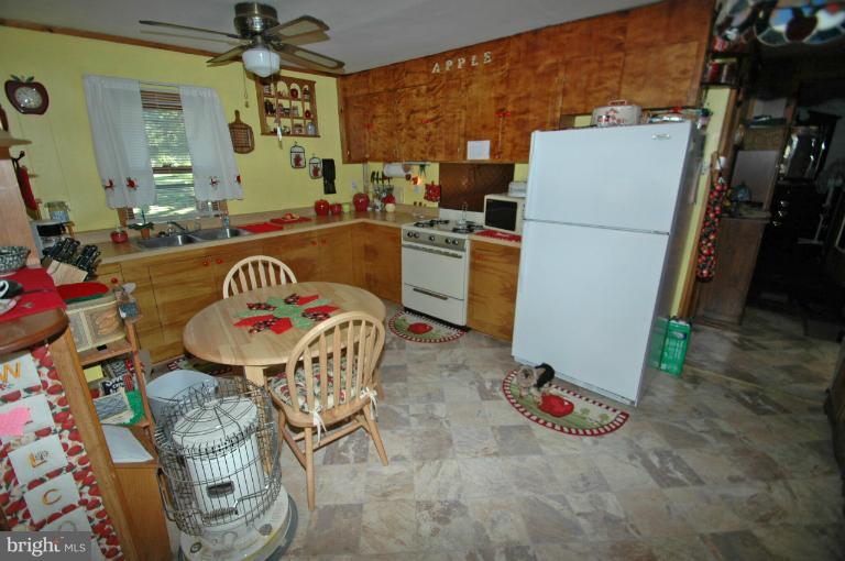 11015 Bowerman Road White Marsh, MD 21162 - Photo 26 of 27 Kitchen