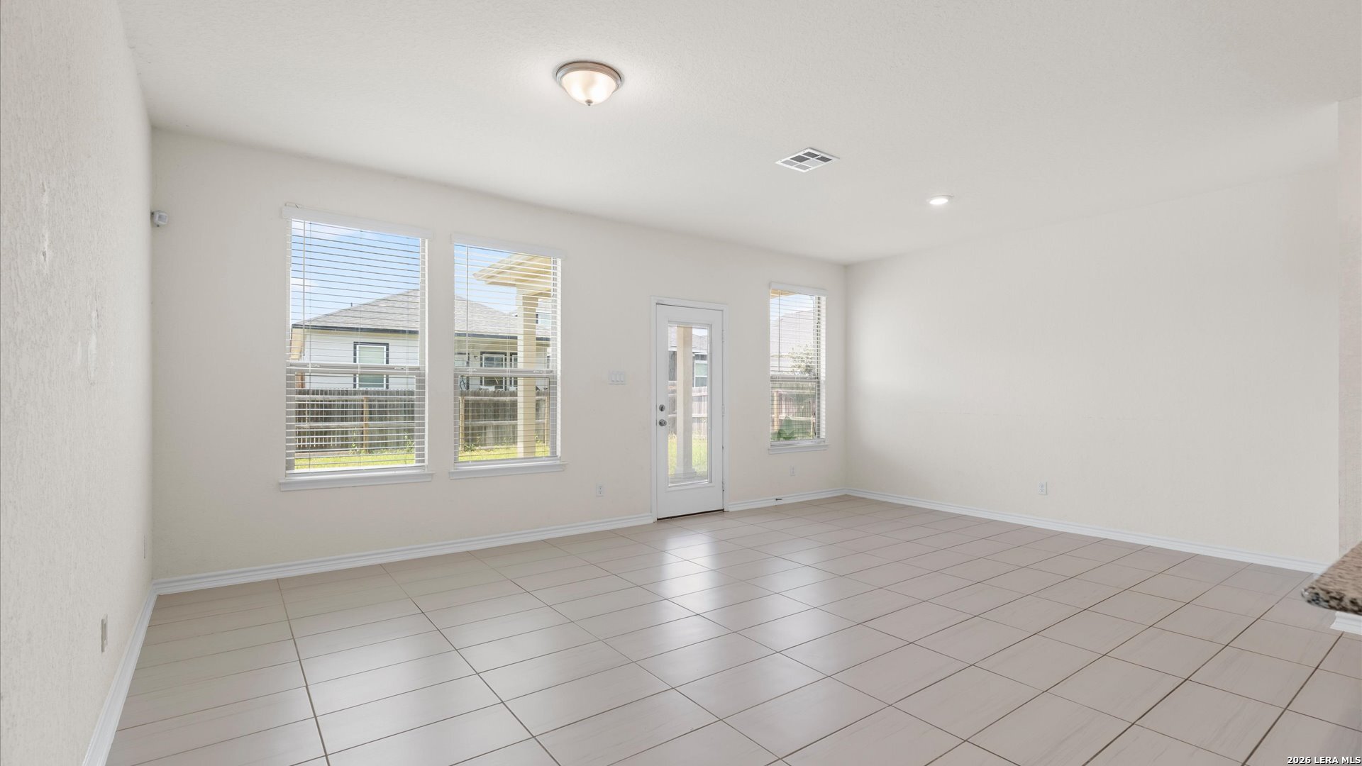 6555 Runaway Row Converse, TX 78109 - Photo 5 of 22