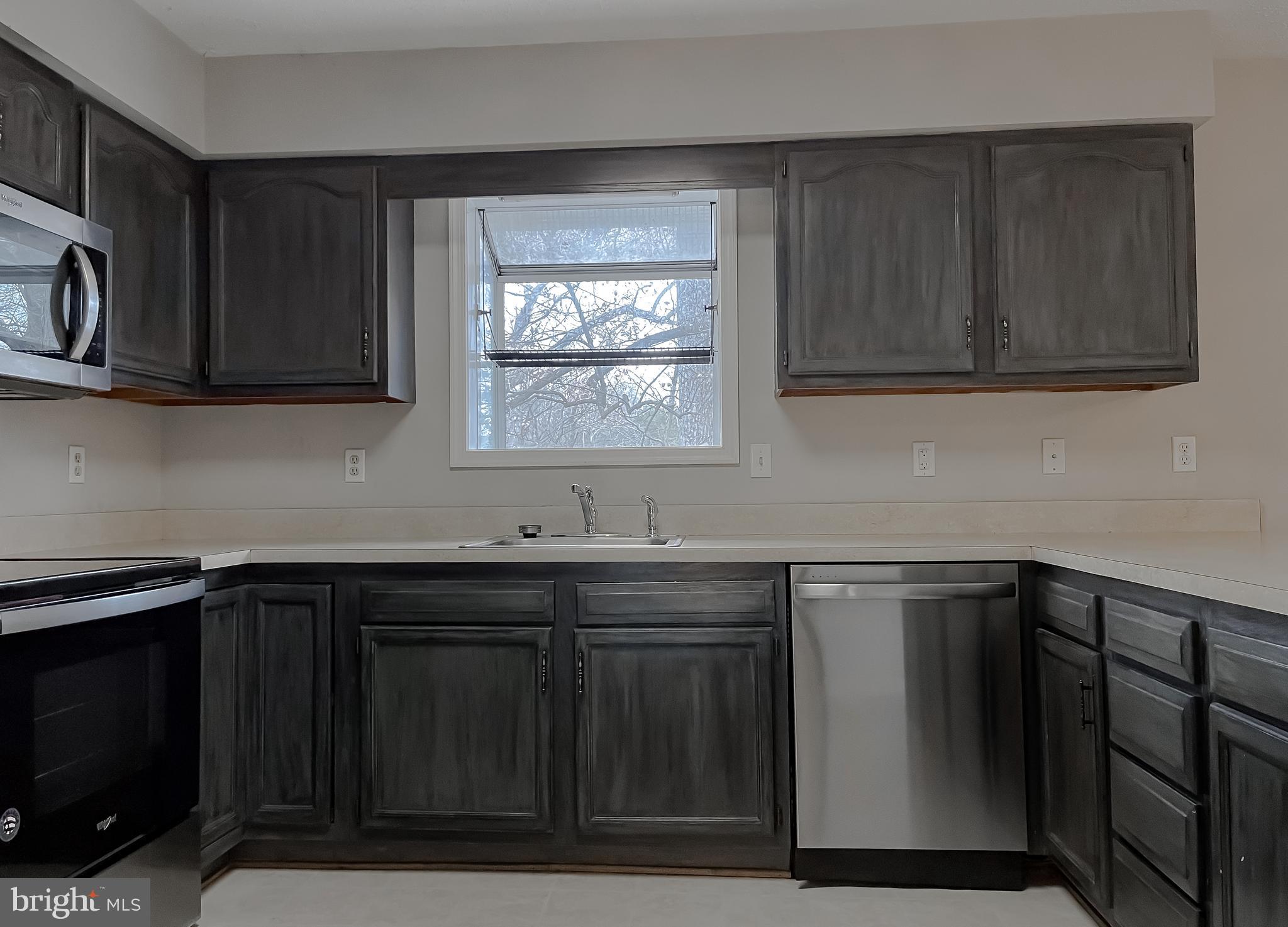 11106 Rawhide Road Lusby, MD 20657 - Photo 14 of 40 Kitchen