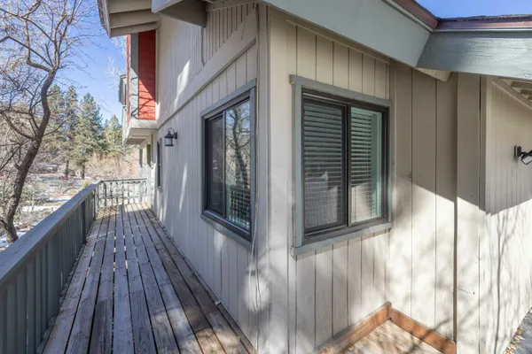 $595,000 | 43063 Goldmine Woods Lane, Big Bear Lake, CA 92315