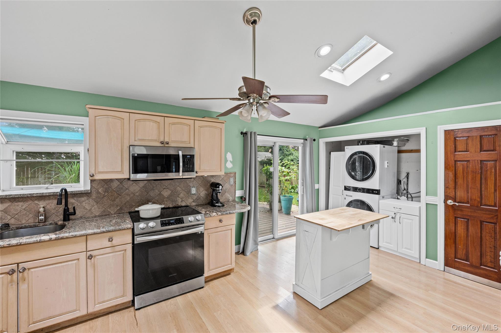 1023 Udall Road Bay Shore, NY 11706 - Photo 13 of 39 Gallery Image 13