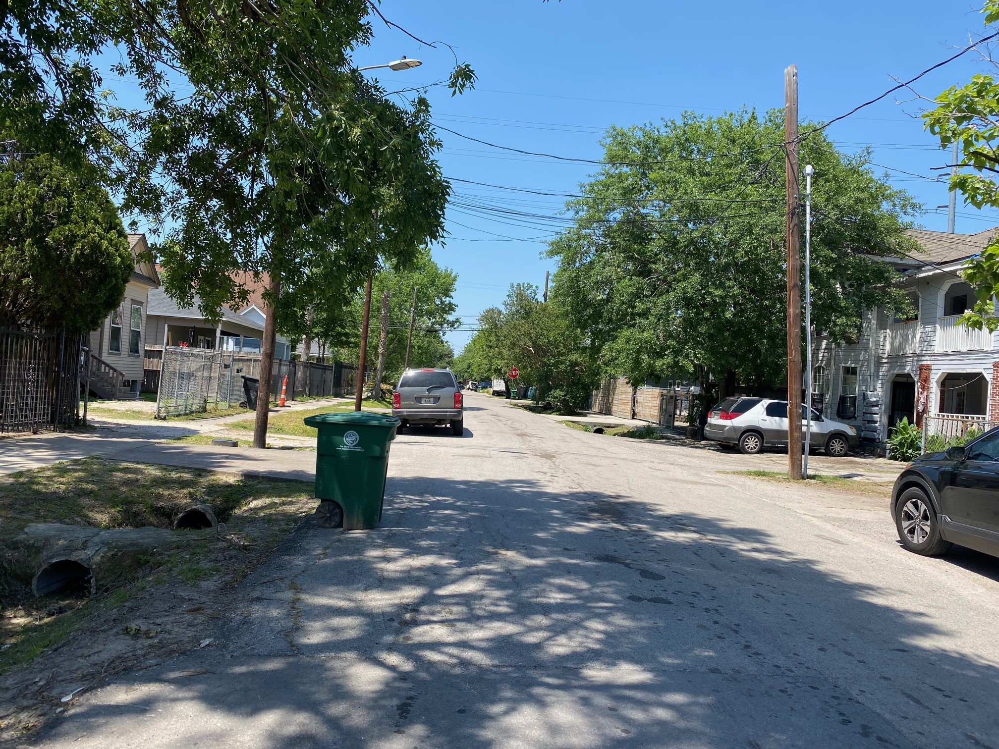 1911 Chestnut Street Houston, TX 77009 - Photo 7 of 9 a view of street with parked cars