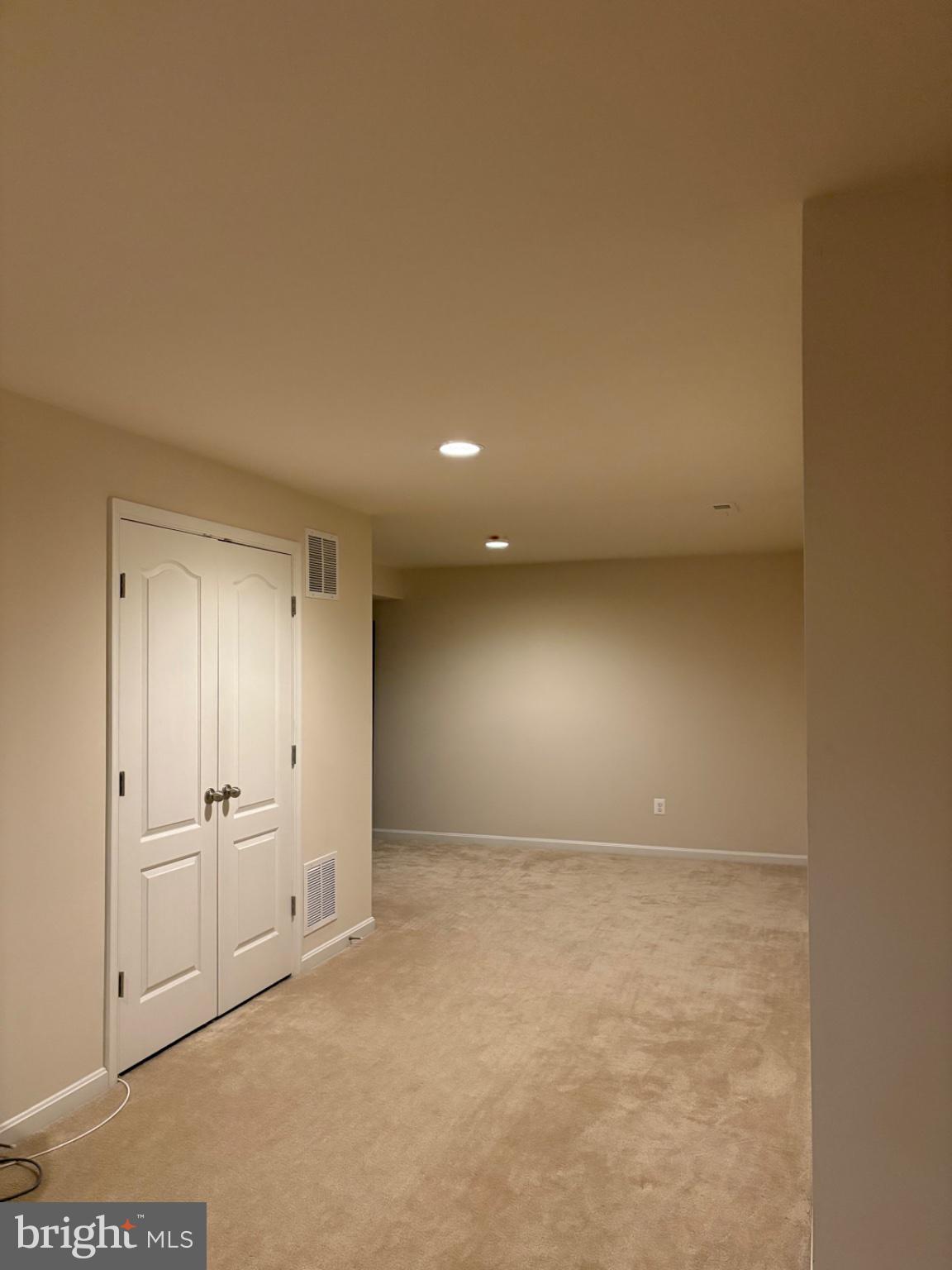 5394 MacDonald Road Woodbridge, VA 22193 - Photo 62 of 70 Spacious, versatile blank canvas awaits.