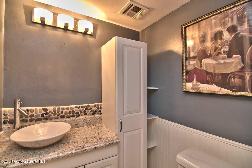1301 Summit Pointe Scranton, PA 18508 - Photo 23 of 37