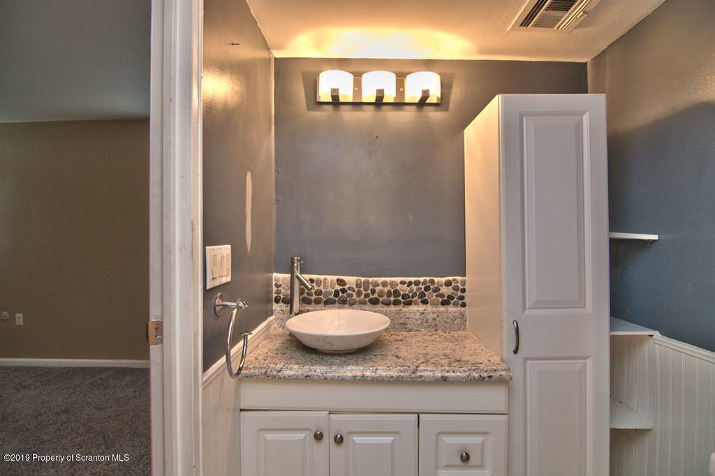 1301 Summit Pointe Scranton, PA 18508 - Photo 24 of 37