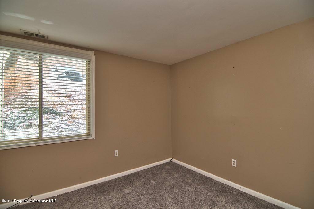 1301 Summit Pointe Scranton, PA 18508 - Photo 26 of 37