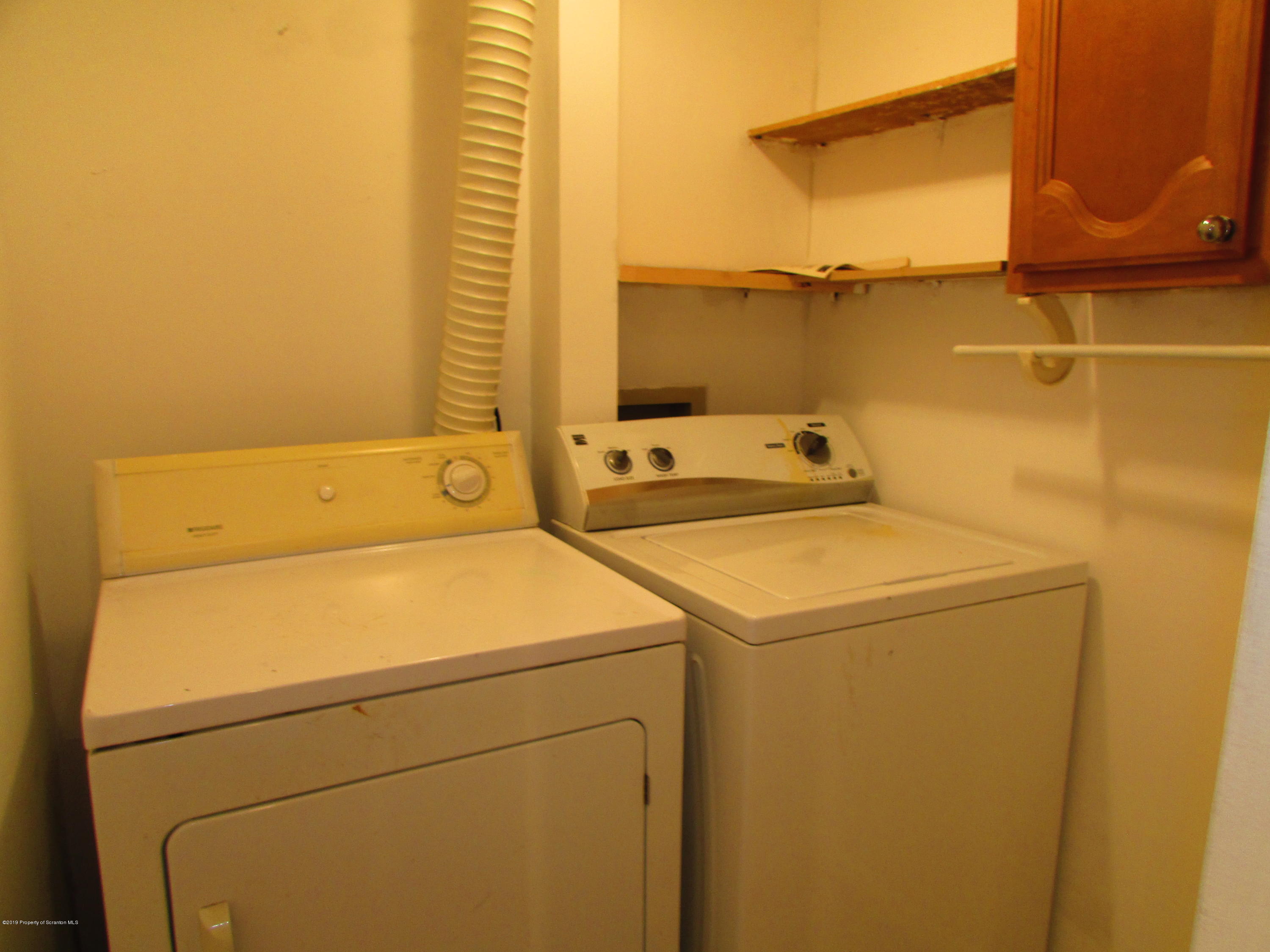 1301 Summit Pointe Scranton, PA 18508 - Photo 33 of 37