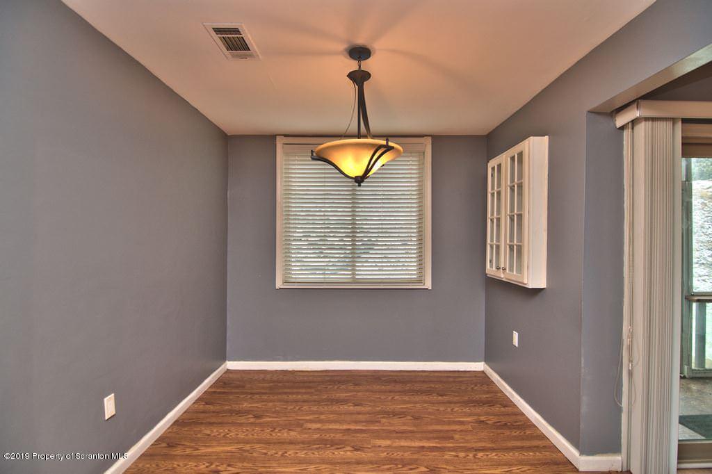 1301 Summit Pointe Scranton, PA 18508 - Photo 6 of 37