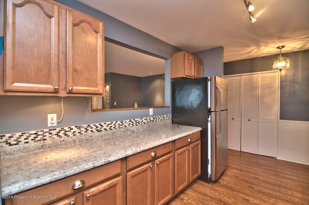 1301 Summit Pointe Scranton, PA 18508 - Photo 8 of 37