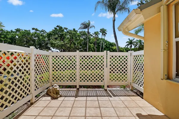 $374,900 | 203 Andover Court, Unit 2C, Boynton Beach, FL 33436