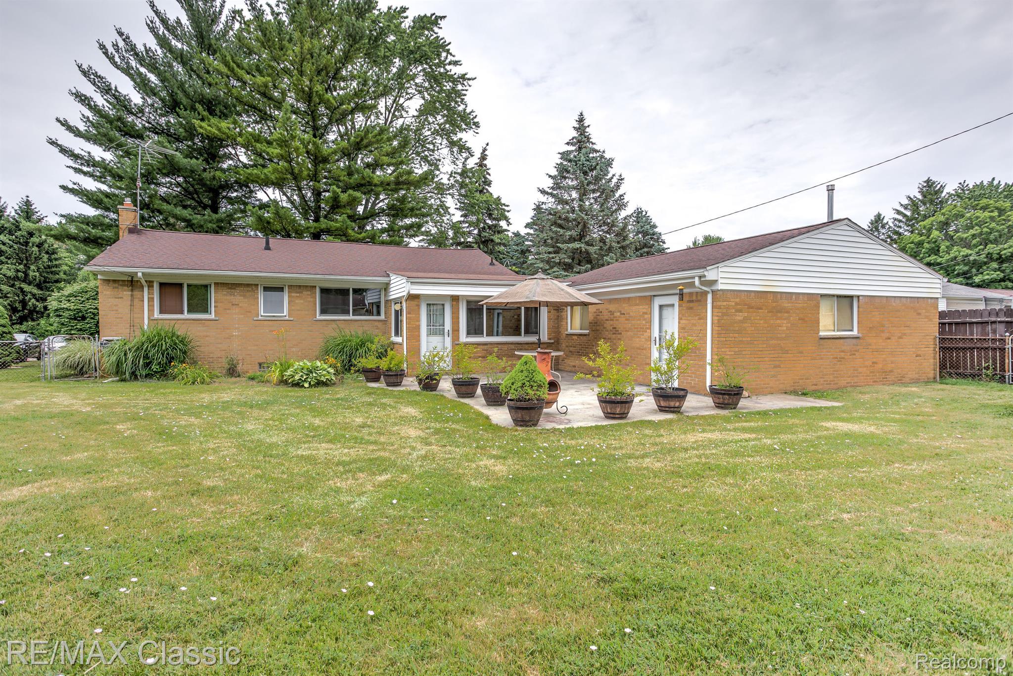 47215 West 11 Mile Road Novi, MI 48374 - Photo 4 of 41 Gallery Image 4