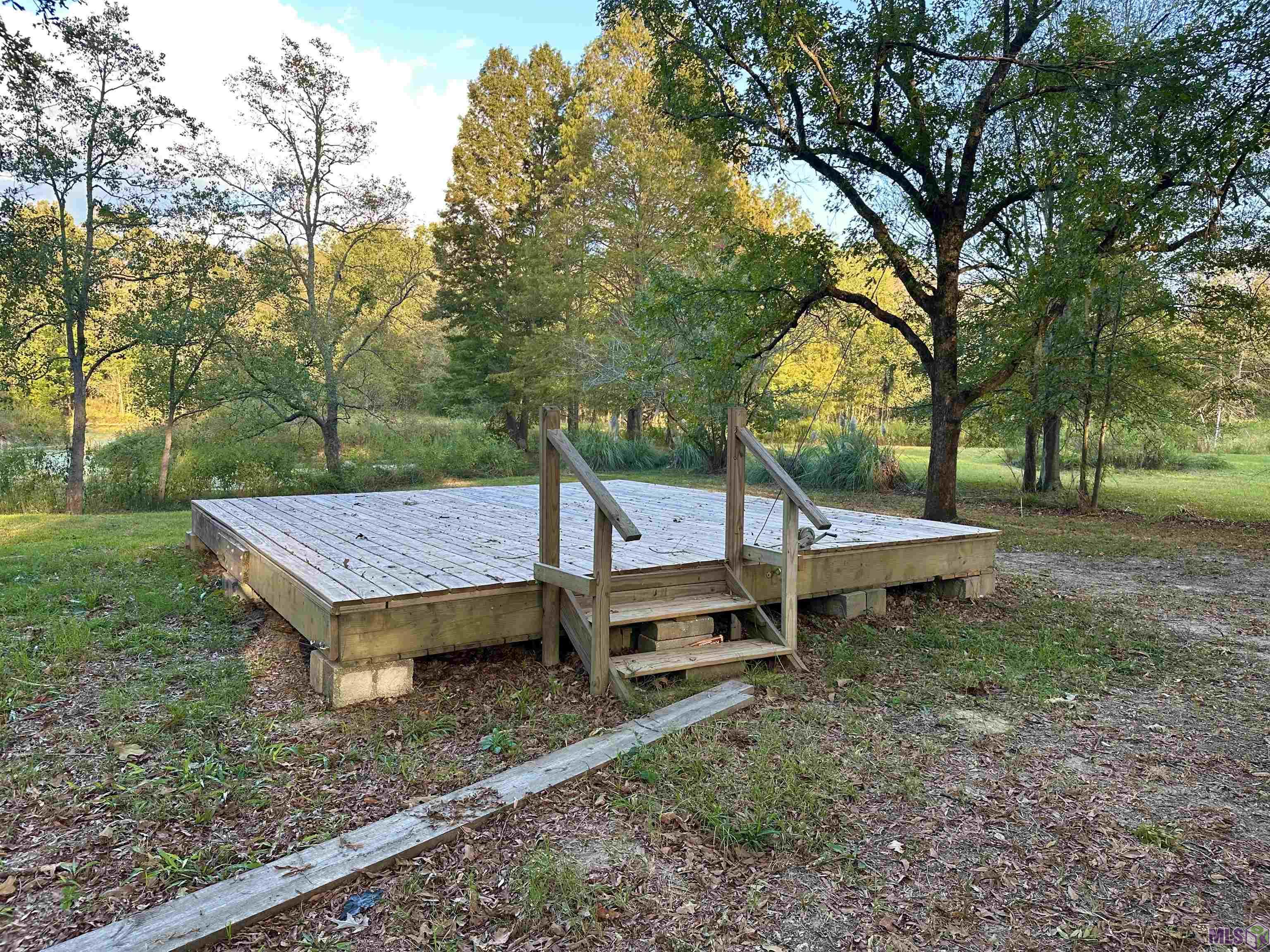 41390 Oak Harbor Road Prairieville, LA 70769 - Photo 4 of 8 20' X 17' Rising Platform
