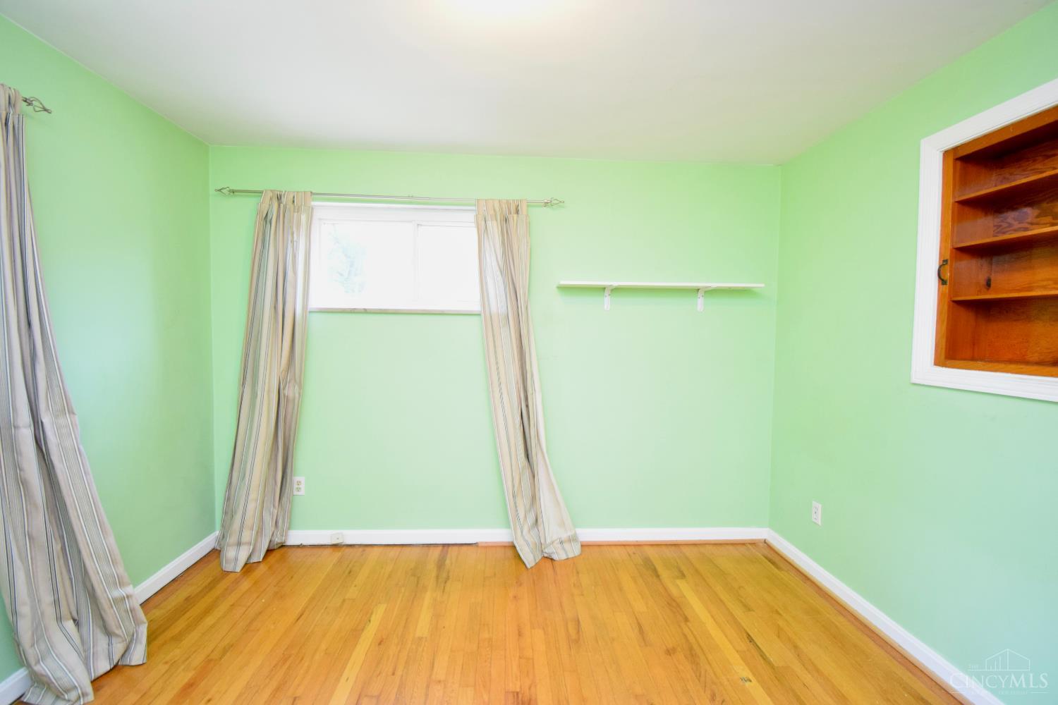 569 Rentz Place Cincinnati, OH 45238 - Photo 17 of 38