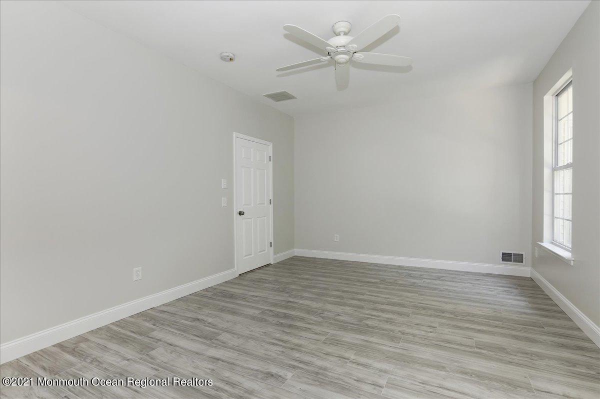 42 Quail Road Barnegat, NJ 08005 - Photo 16 of 23 39-42QuailRd0038