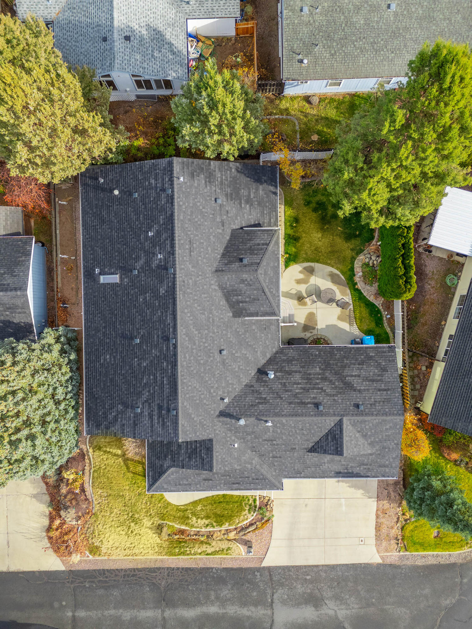 2394 Northeast Crocus Way Bend, OR 97701 - Photo 40 of 44