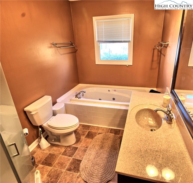 298 Clear View Ridge Crumpler, NC 28617 - Photo 16 of 28 Gallery Image 16