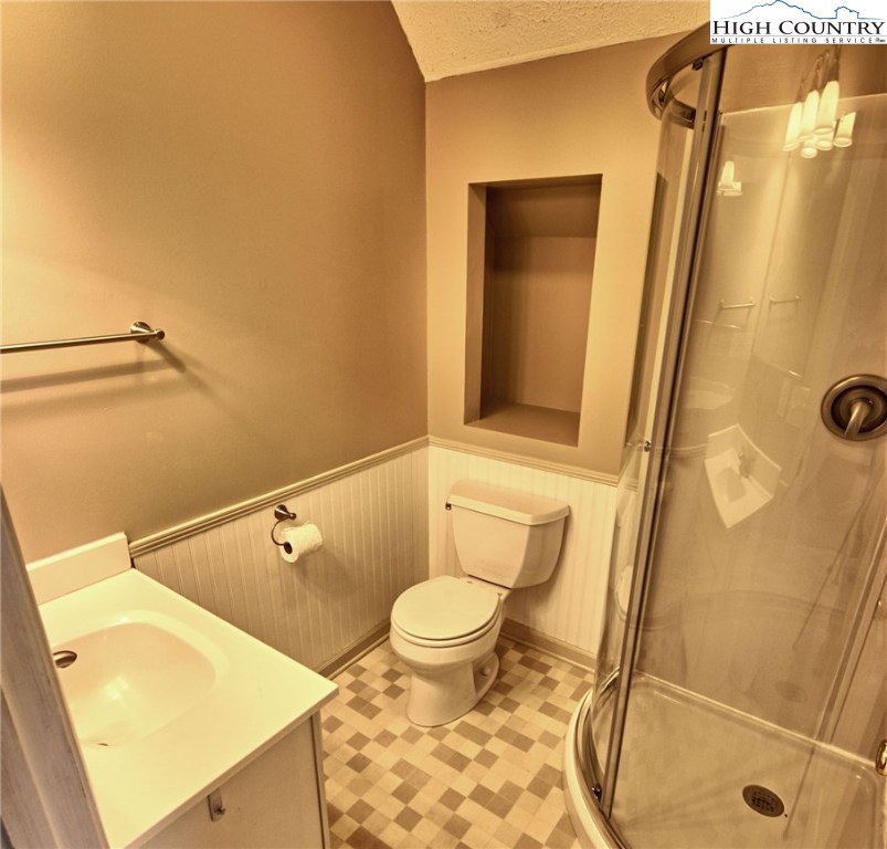 298 Clear View Ridge Crumpler, NC 28617 - Photo 20 of 28 Gallery Image 20