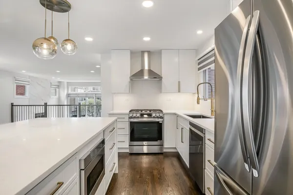 $12,000 | 1308 South Plymouth Court, Chicago, IL 60605