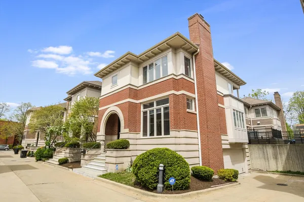 $12,000 | 1308 South Plymouth Court, Chicago, IL 60605