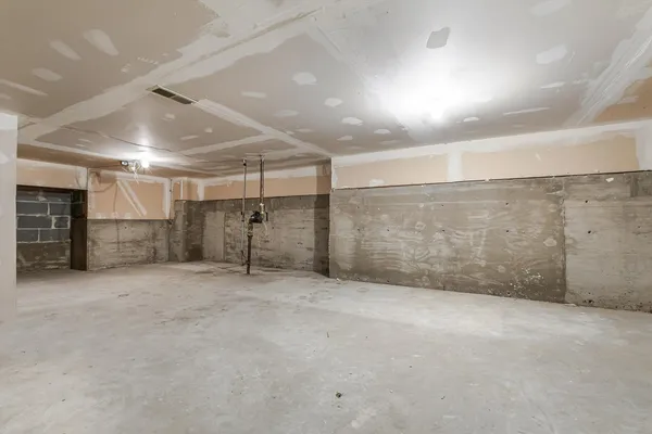 $12,000 | 1308 South Plymouth Court, Chicago, IL 60605