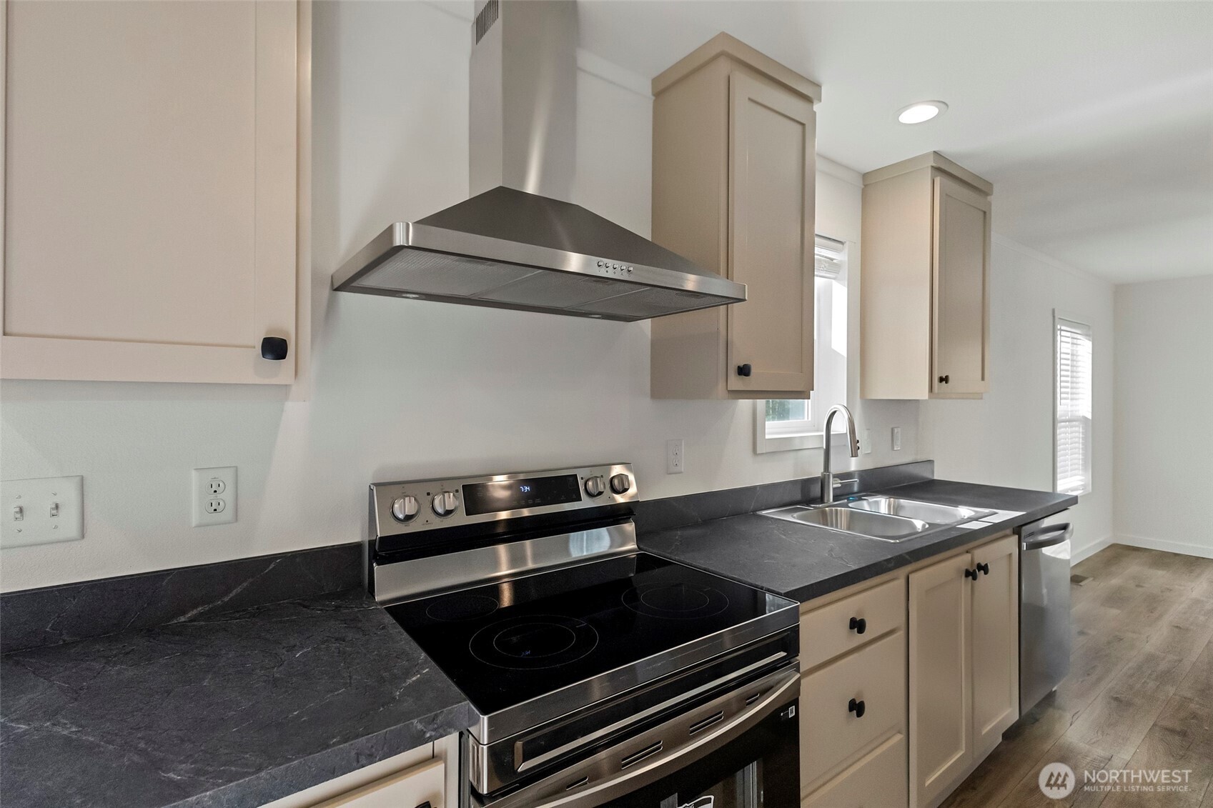439 Sycamore Road Coupeville, WA 98239 - Photo 12 of 23 Gallery Image 12